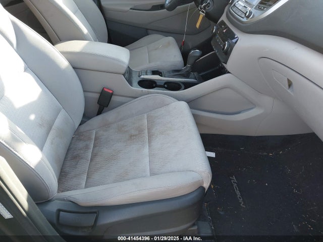 Hyundai TUCSON SE 2016 KM8J33A4XGU060235 Image 8