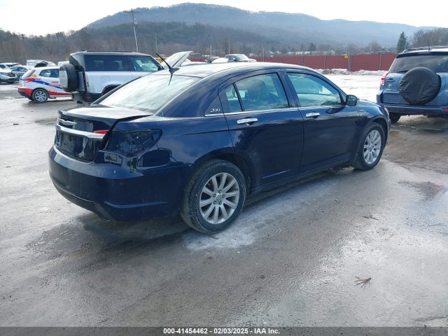 Chrysler 200 Limited 2014 1C3CCBCG2EN199155 Image 4