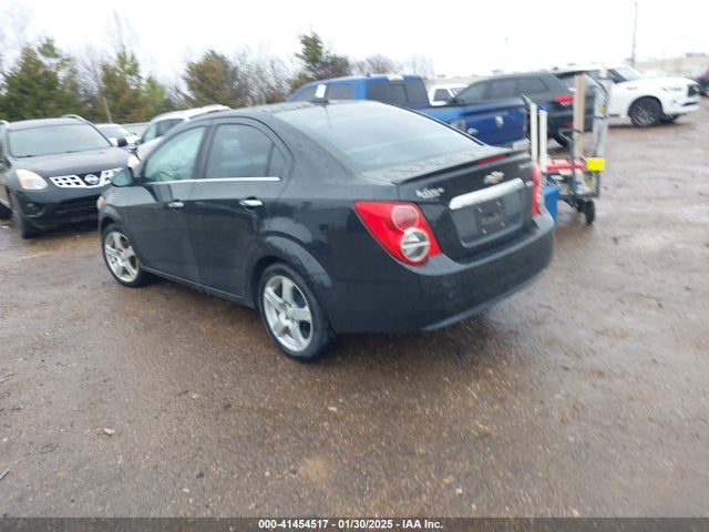1G1JE5SB3F4105885 Chevrolet Sonic Ltz Auto