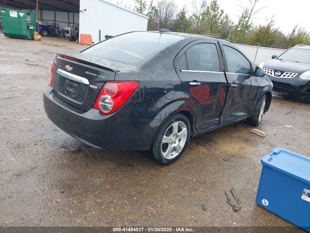 1G1JE5SB3F4105885 Chevrolet Sonic Ltz Auto