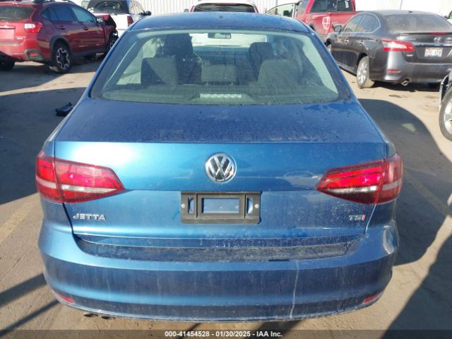 3VW2B7AJ8JM236877 Volkswagen Jetta 1.4t S