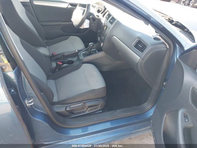 3VW2B7AJ8JM236877 Volkswagen Jetta 1.4t S