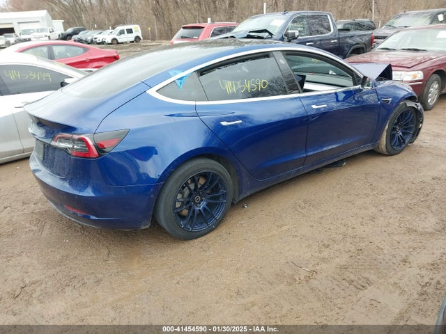 2019 TESLA MODEL 3 5YJ3E1EA8KF431762 Photo 3