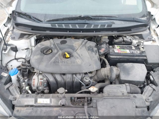 5NPDH4AE5FH550625 Hyundai ELANTRA SE