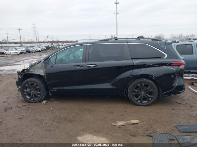 5TDDRKEC7MS036230 Toyota Sienna Xse