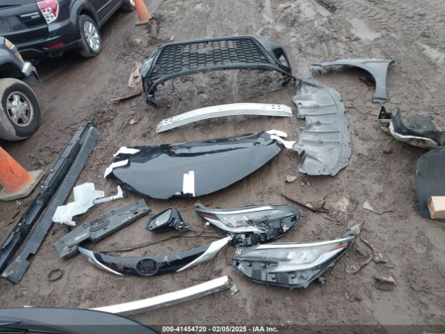 5TDDRKEC7MS036230 Toyota Sienna Xse