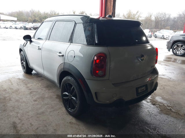 2012 MINI COOPER S COUNTRYMAN WMWZC3C59CWL81739 Photo 2