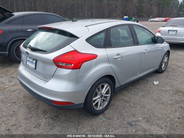 Ford FOCUS SE 2015 1FADP3K20FL350657 Image 4