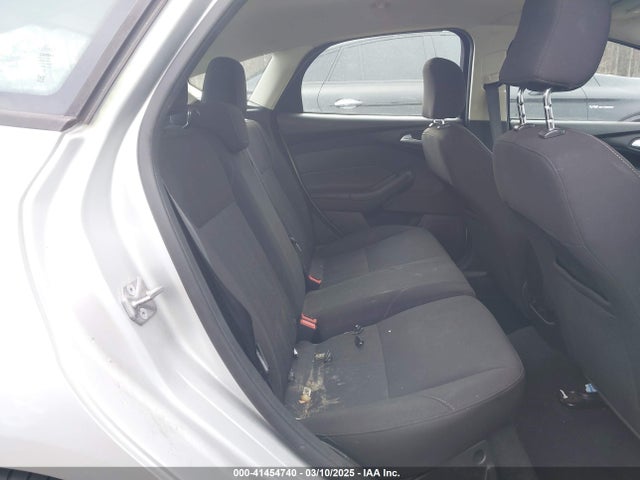 Ford FOCUS SE 2015 1FADP3K20FL350657 Image 8