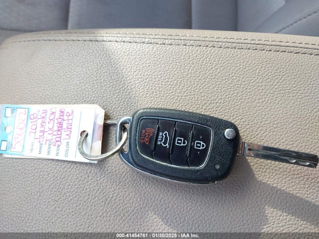 Hyundai TUCSON SE 2018 KM8J2CA43JU684355 Image 11