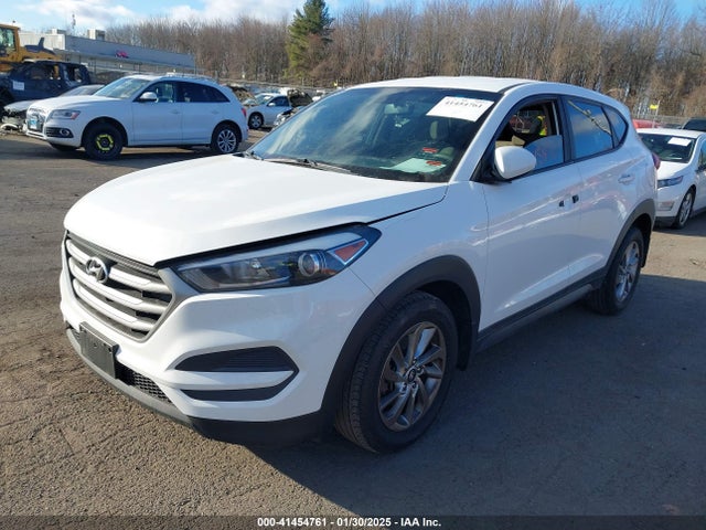 Hyundai TUCSON SE 2018 KM8J2CA43JU684355 Image 2