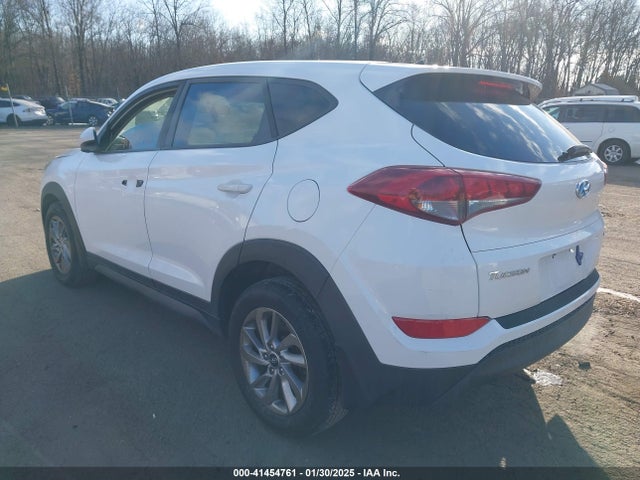 Hyundai TUCSON SE 2018 KM8J2CA43JU684355 Image 3