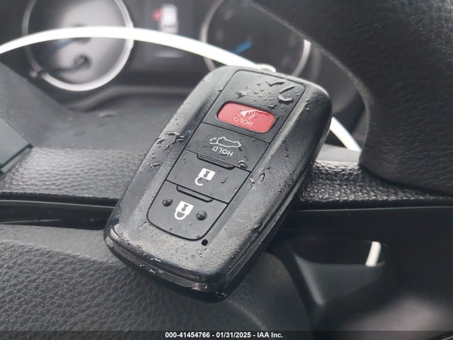4T3R6RFV0MU019923 Toyota Rav4 Hybrid Xle