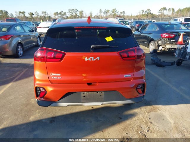 KNDCB3LC6N5539960 KIA Niro Lxs
