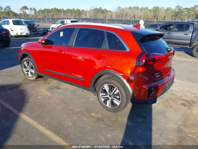 KNDCB3LC6N5539960 KIA Niro Lxs