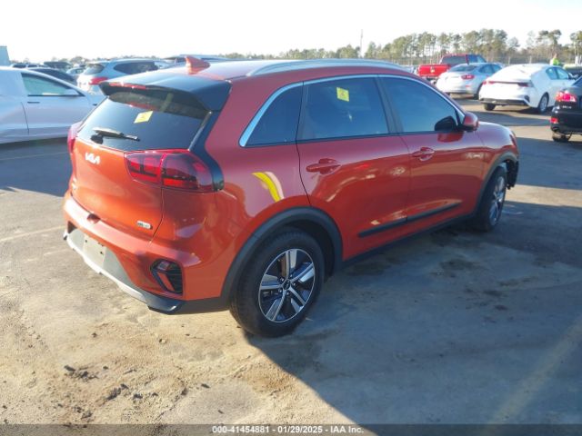 KNDCB3LC6N5539960 KIA Niro Lxs
