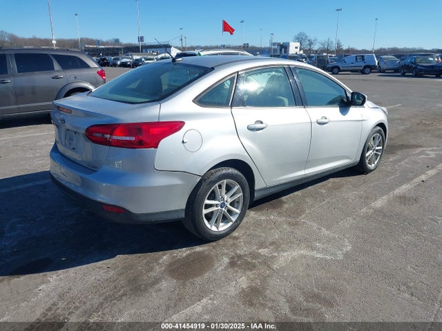 Ford FOCUS SE 2015 1FADP3F26FL226595 Image 4