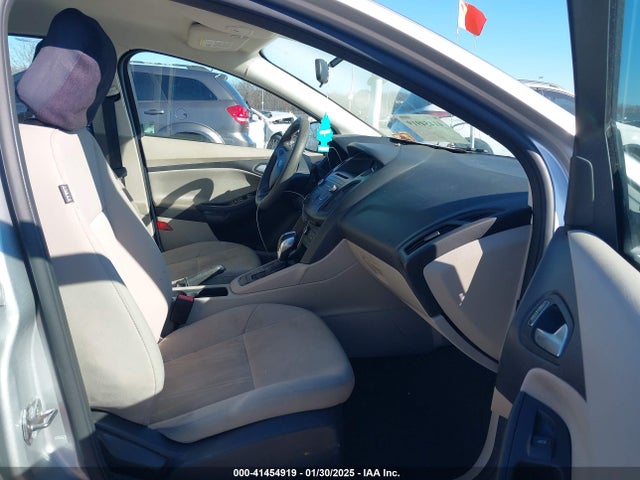 Ford FOCUS SE 2015 1FADP3F26FL226595 Image 5