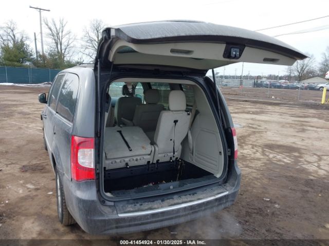 2016 CHRYSLER TOWN & COUNTRY 2C4RC1BG6GR113403 Photo 2