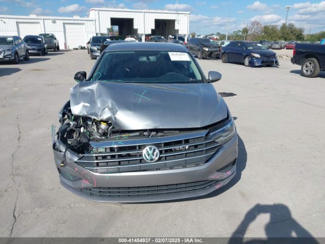 3VWN57BU4KM196098 Volkswagen Jetta 1.4t S