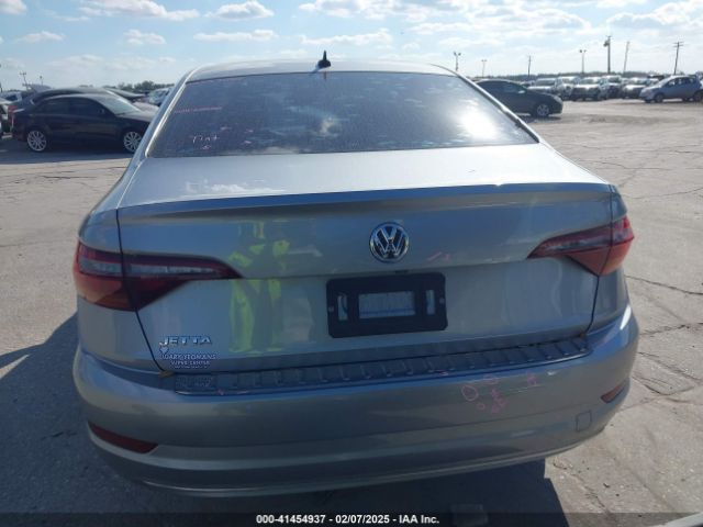 3VWN57BU4KM196098 Volkswagen Jetta 1.4t S