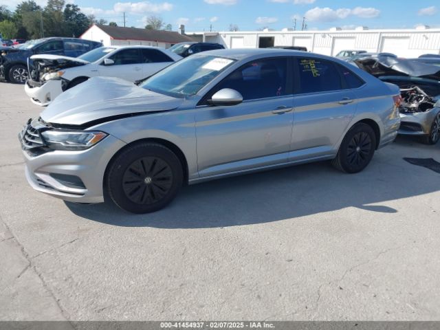 3VWN57BU4KM196098 Volkswagen Jetta 1.4t S