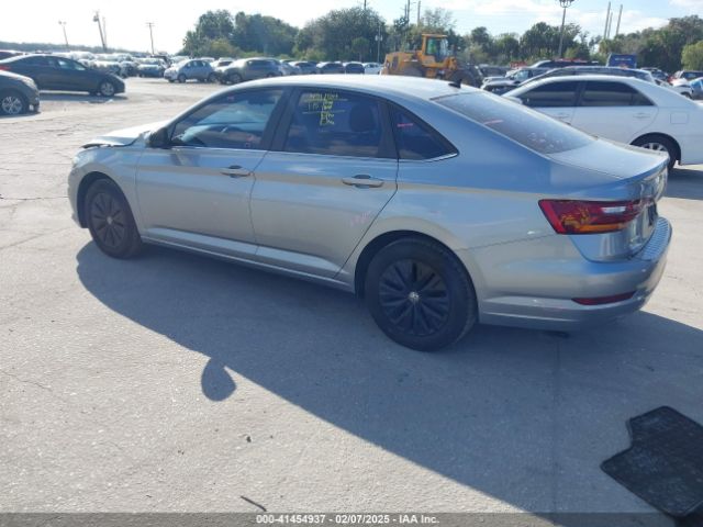 3VWN57BU4KM196098 Volkswagen Jetta 1.4t S
