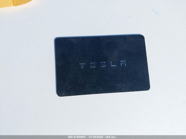 5YJ3E1EBXKF452900 Tesla Model 3 Long Range/performance