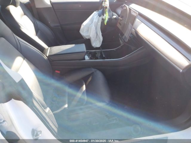 5YJ3E1EBXKF452900 Tesla Model 3 Long Range/performance