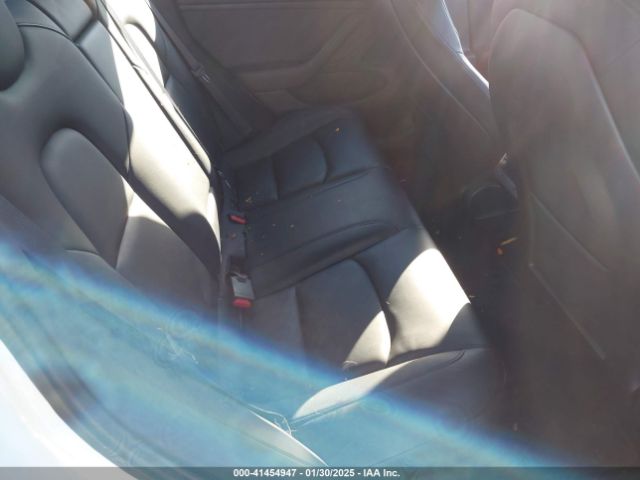 5YJ3E1EBXKF452900 Tesla Model 3 Long Range/performance