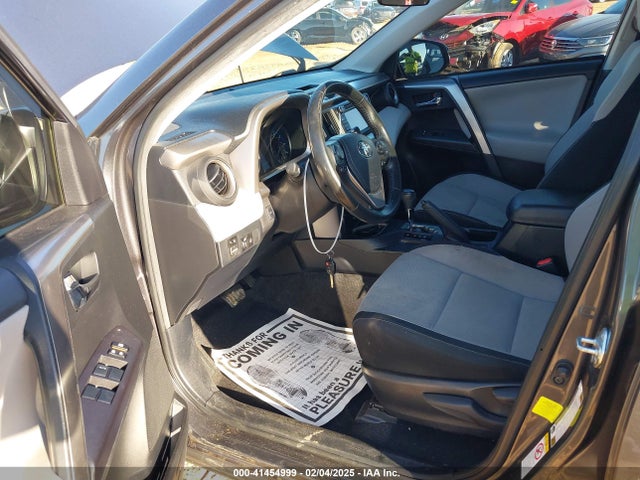 JTMWFREV1HJ712539 Toyota Rav4 Xle