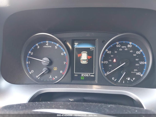 JTMWFREV1HJ712539 Toyota Rav4 Xle