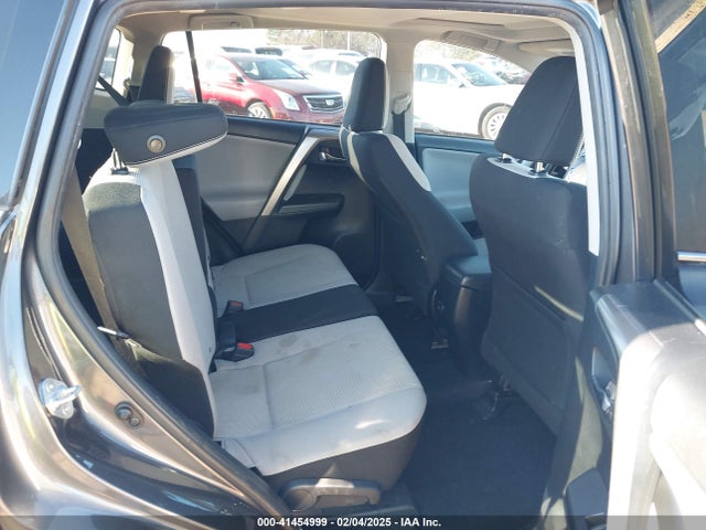 JTMWFREV1HJ712539 Toyota Rav4 Xle