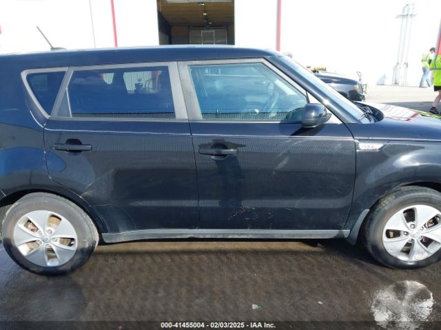 KNDJN2A28G7381647 KIA Soul