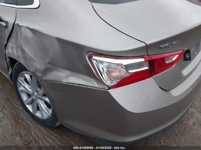 1G1ZD5ST9SF148916 Chevrolet Malibu Fwd 1lt