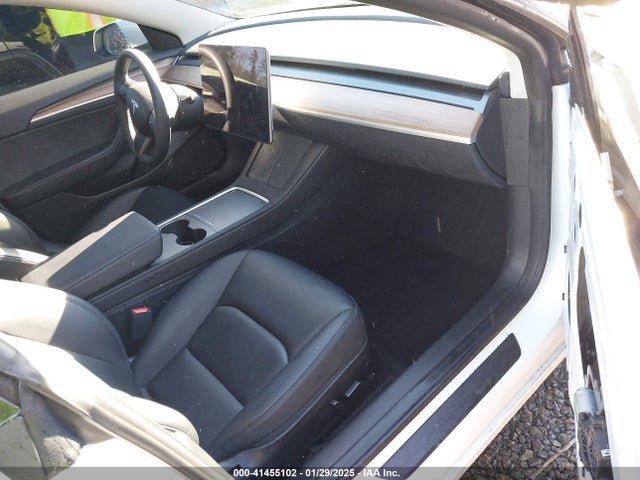 2023 TESLA MODEL 3 5YJ3E1EA0PF611244 Photo 4