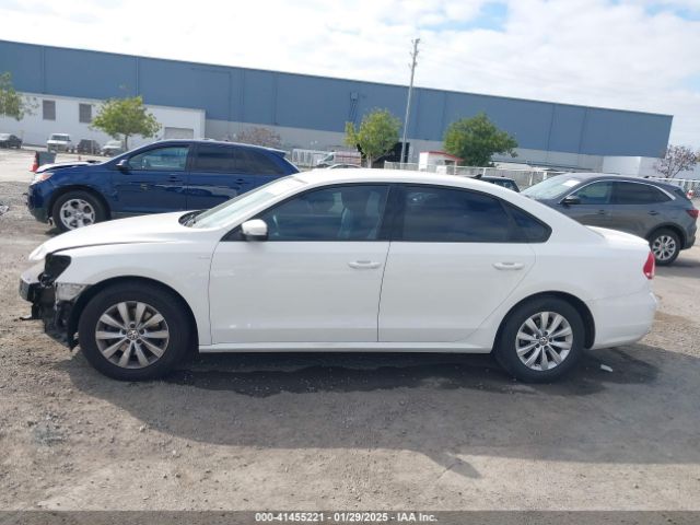 1VWAT7A34FC025436 Volkswagen Passat 1.8t Wolfsburg Edition