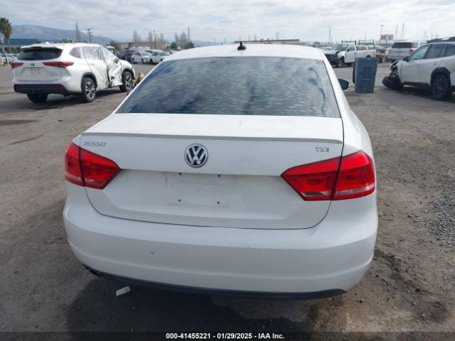 1VWAT7A34FC025436 Volkswagen Passat 1.8t Wolfsburg Edition