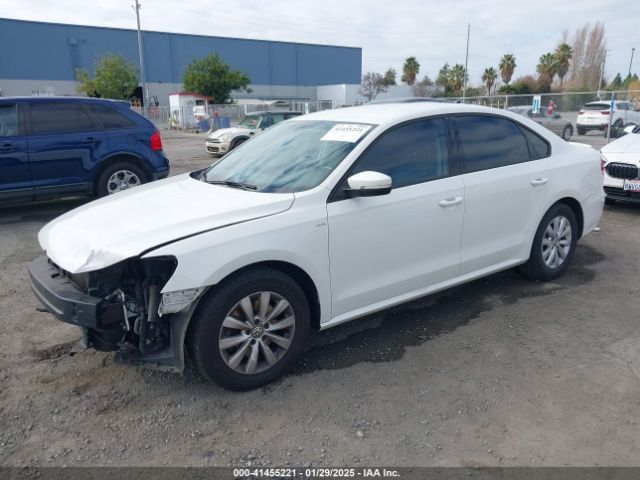 1VWAT7A34FC025436 Volkswagen Passat 1.8t Wolfsburg Edition