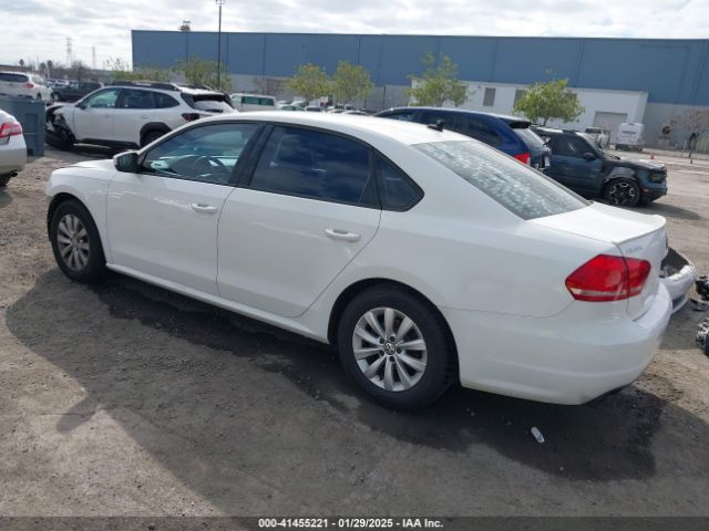 1VWAT7A34FC025436 Volkswagen Passat 1.8t Wolfsburg Edition