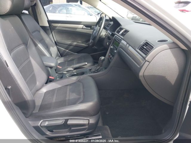 1VWAT7A34FC025436 Volkswagen Passat 1.8t Wolfsburg Edition