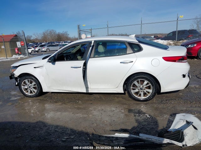 5XXGT4L35JG238414 KIA Optima Lx