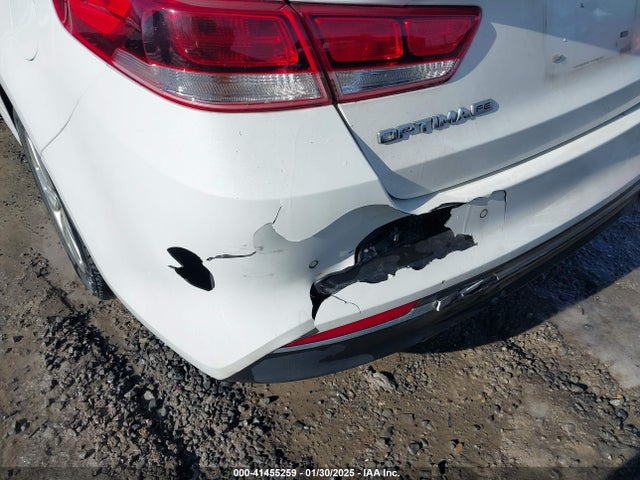 5XXGT4L35JG238414 KIA Optima Lx