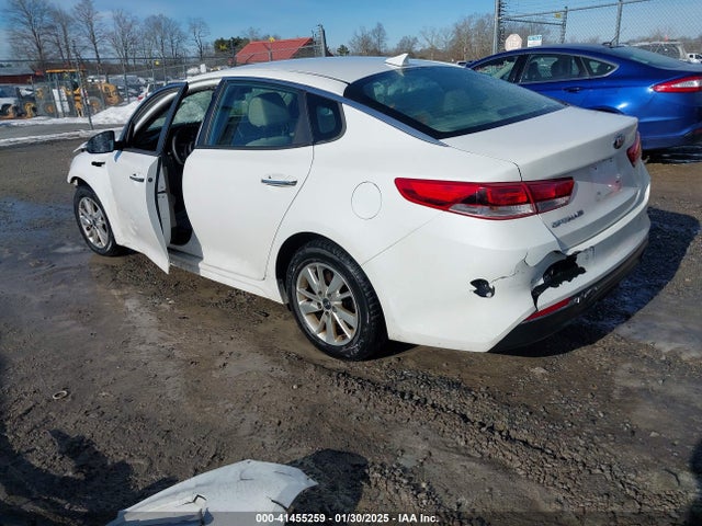 5XXGT4L35JG238414 KIA Optima Lx