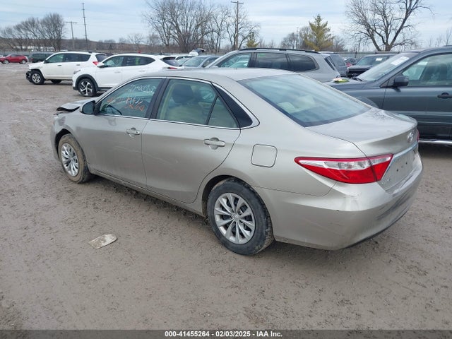 Toyota CAMRY LE 2015 4T4BF1FK1FR486231 Image 3