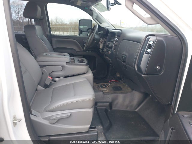 1GB2KYEGXFZ529648 Chevrolet Silverado 3500hd Wt