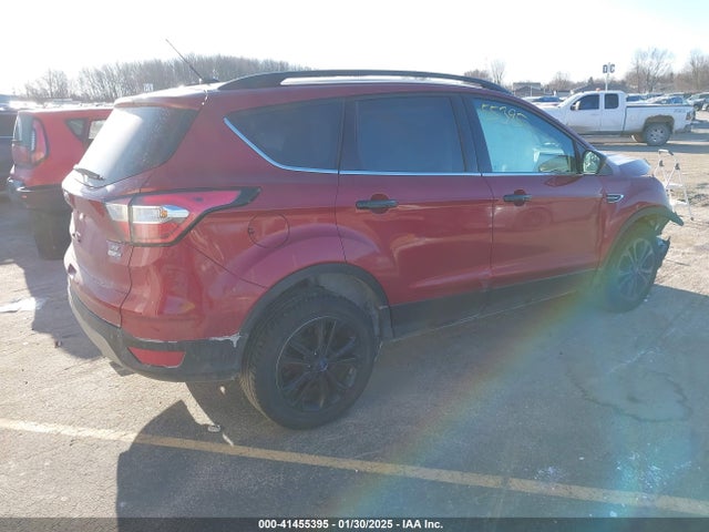 1FMCU9GD8JUC60103 Ford ESCAPE SE