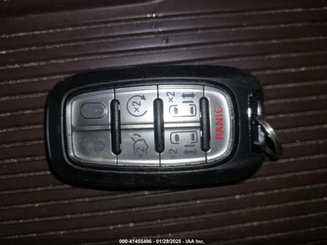 2018 CHRYSLER PACIFICA 2C4RC1EG6JR157968 Photo 10