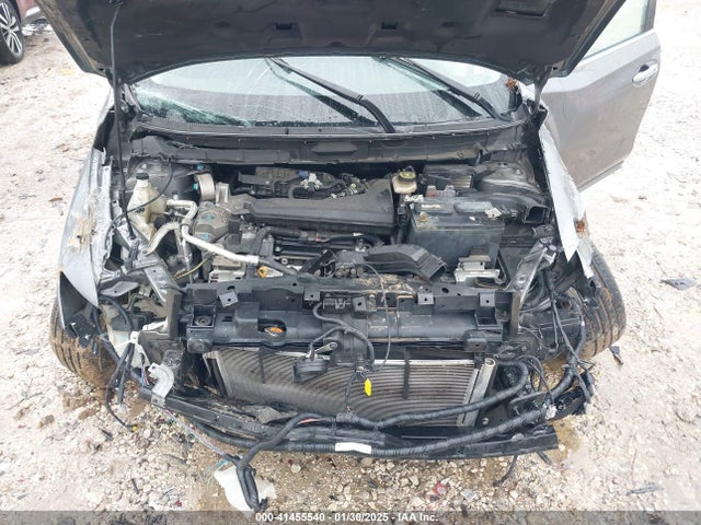 KNMAT2MV6HP544731 Nissan ROGUE SV