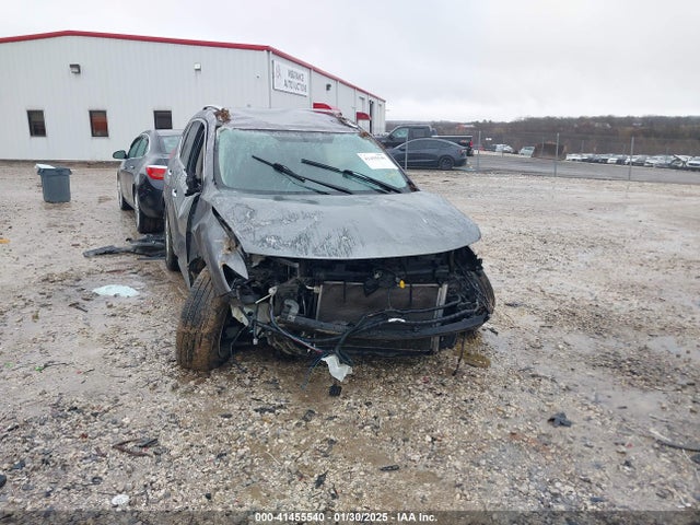 KNMAT2MV6HP544731 Nissan ROGUE SV